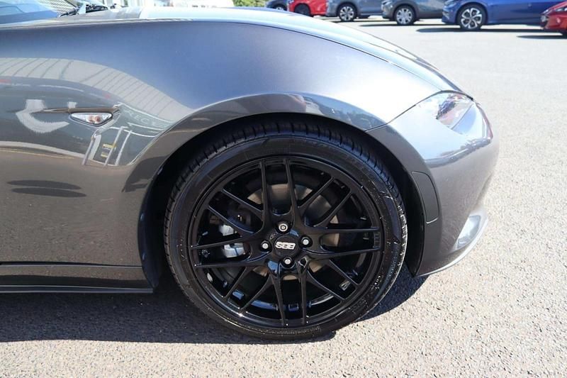 Begagnad Mazda MX5 Inclusive 160 HK (117 kW) 2018 Grå Cab