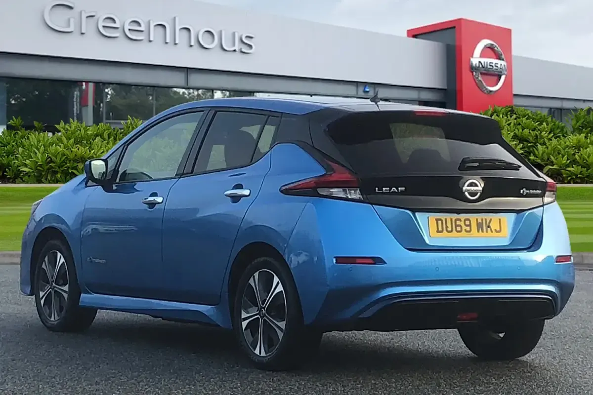 Used Nissan Leaf 160 kW (218 HP) 2019 Blue Hatchback