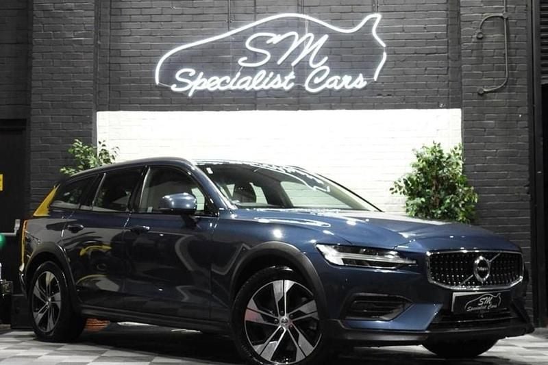 Used 2021 Volvo V60 CC Estate | £14,490 (Fair price) - Image 1/1