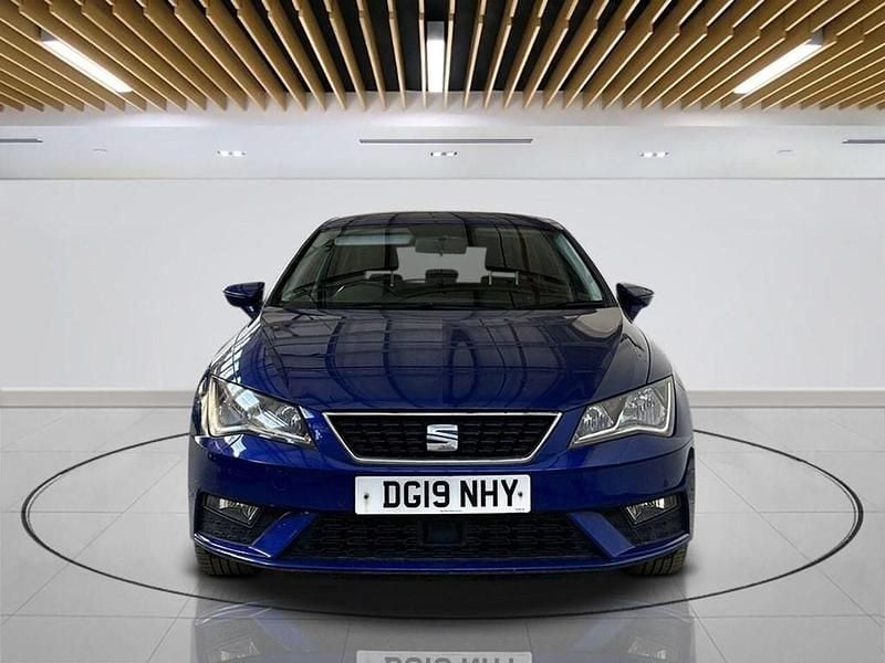Begagnad Seat Leon SE Dynamic 130 HK (95 kW) 2019 Blå Halvkombi