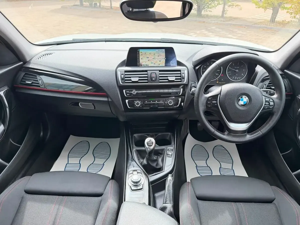Used BMW 118 Sport Line 150 HP (110 kW) 2016 White Hatchback