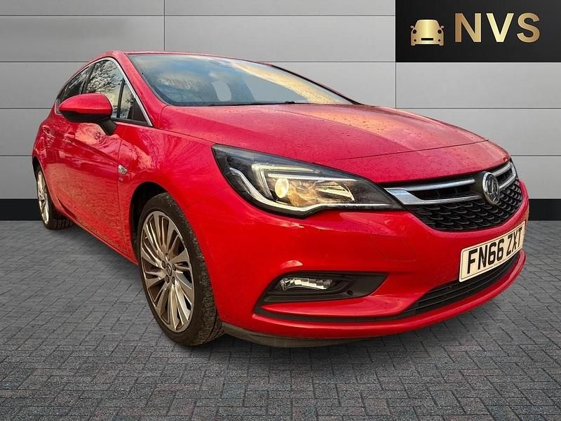 Red Used 2016 Vauxhall Astra SRi Hatchback | £4,995 (Fair price) - Image 1/4