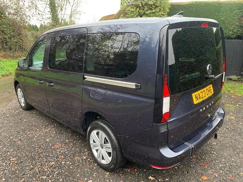 Used VW Caddy Maxi 114 HP (83 kW) 2023 Blue MPV