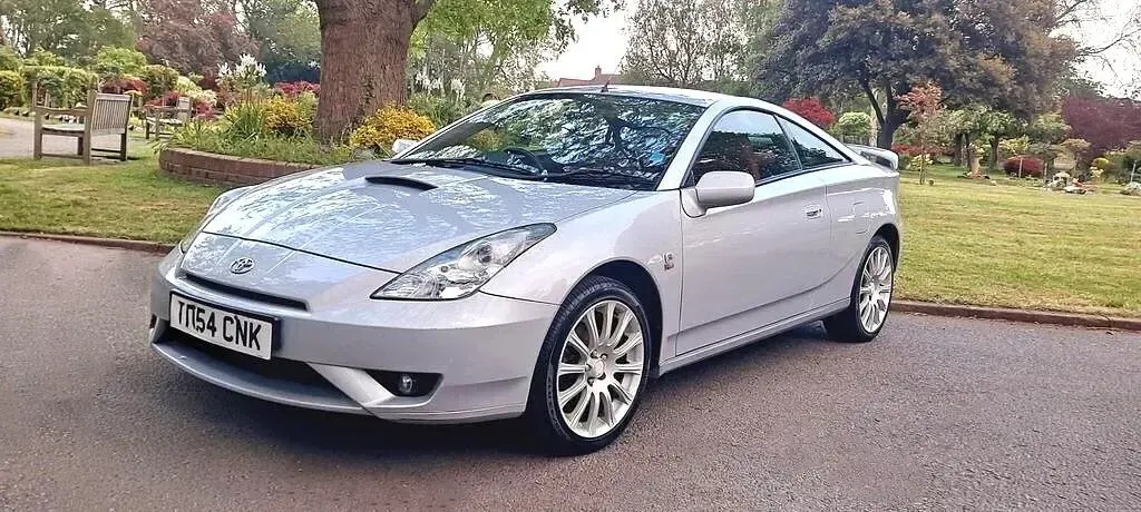 Used Toyota Celica 182 HP (133 kW) 2004 Silver Coupe