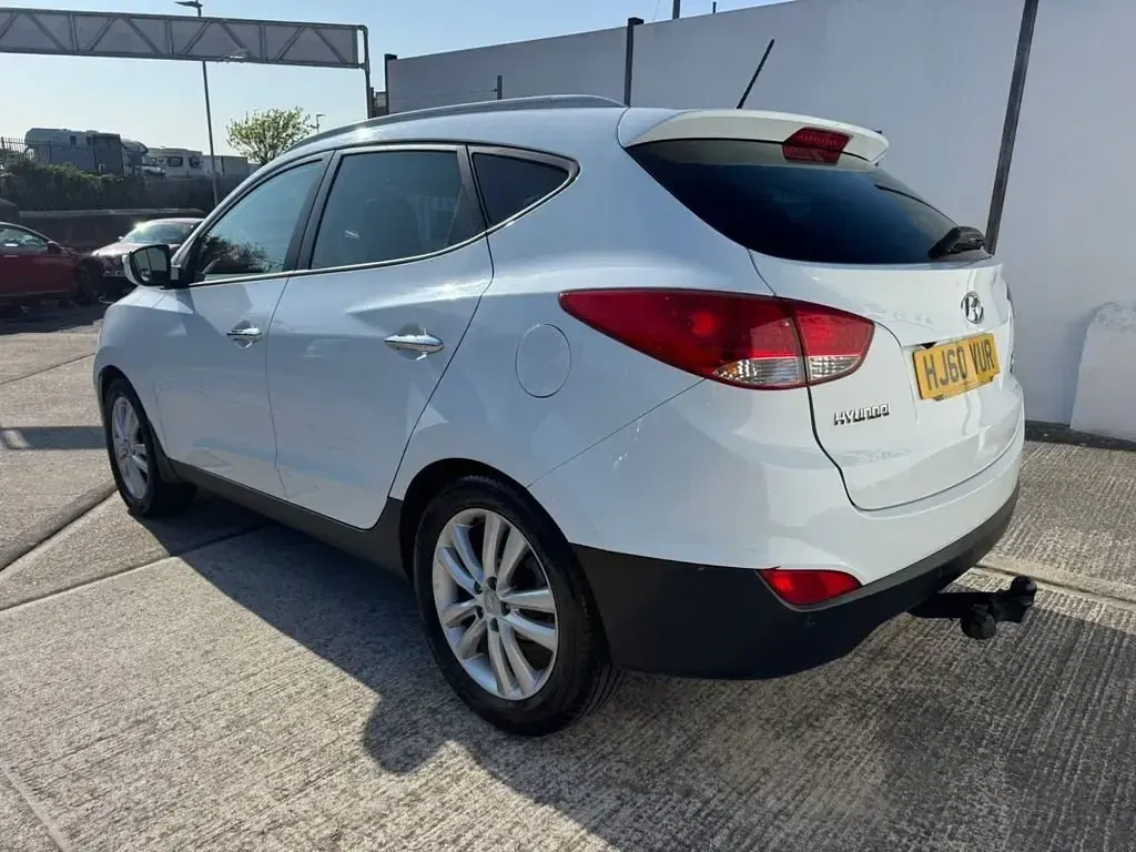 Usado Hyundai ix35 Premium 134 HP (98 kW) 2010 Branco SUV