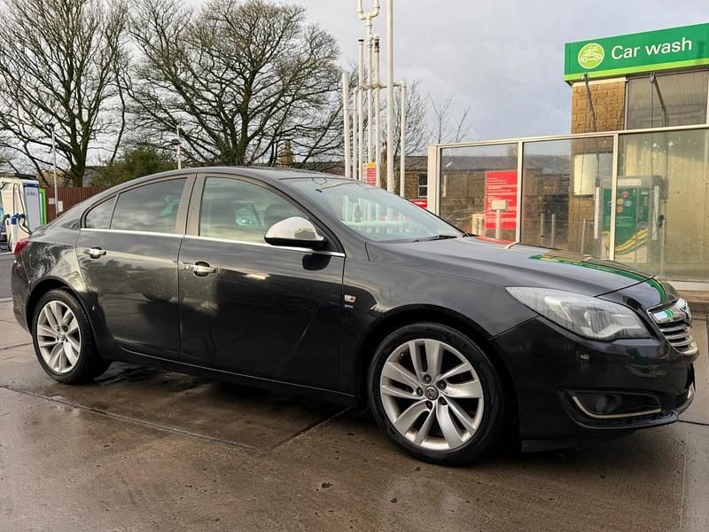 Second-hand Vauxhall Insignia SRi 163 CP (119 kW) 2014 Negru Hatchback