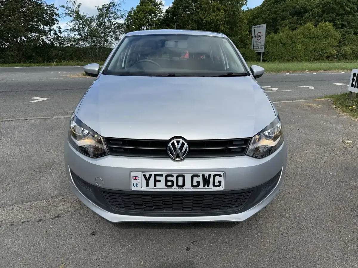 Used VW Polo SE 85 HP (62 kW) 2010 Silver Hatchback