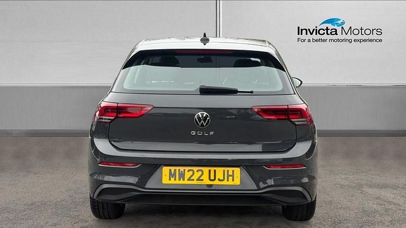 Used VW Golf VIII Life 150 HP (110 kW) 2022 Urano grey Hatchback