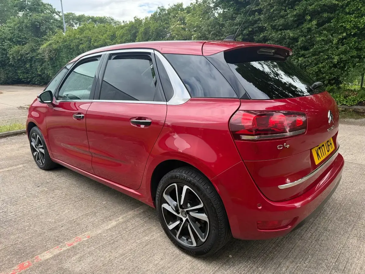 Used Citroën C4 Picasso Flair 120 HP (88 kW) 2017 Red MPV