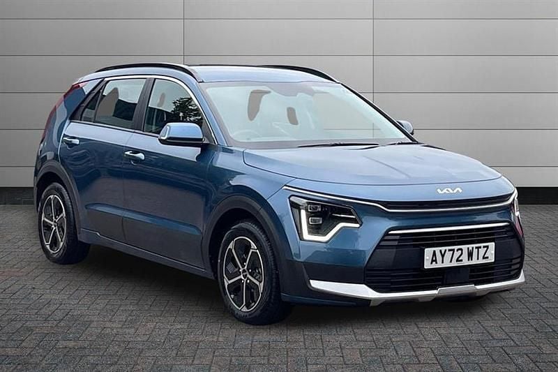 Mineral blue Used 2022 Kia Niro 2 SUV | £21,095 (Fair price) - Image 1/2