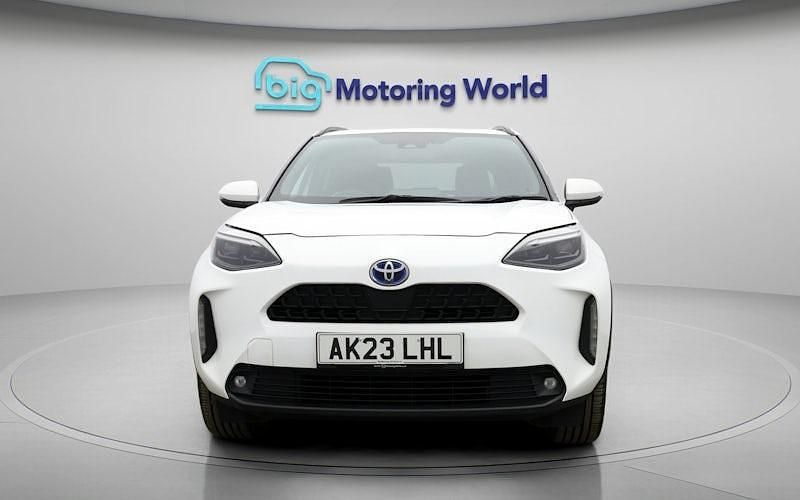 Used Toyota Yaris Hybrid Design 116 HP (85 kW) 2026 Estate