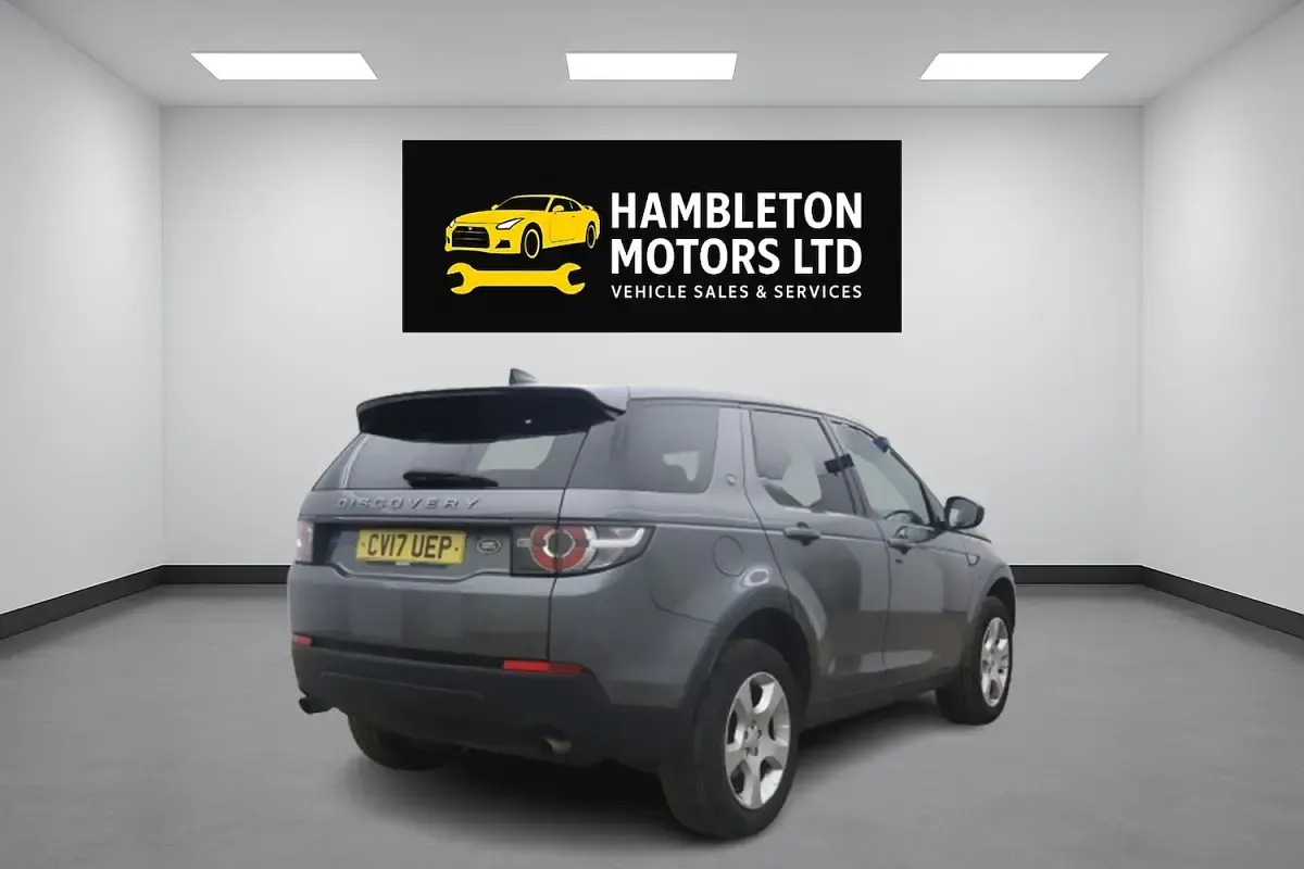 Used Land Rover Discovery Sport Pure 150 HP (110 kW) 2017 Grey SUV