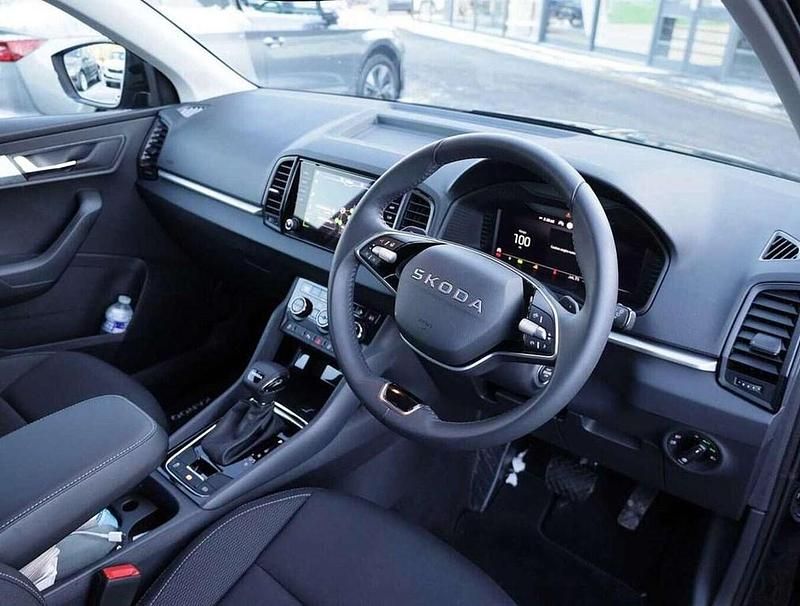 Used Skoda Karoq SE 150 HP (110 kW) 2025 Black magic pearl effect SUV