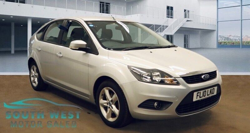 Silver Used 2010 Ford Focus Zetec Hatchback | £2,950 (Fair price) - Image 1/4