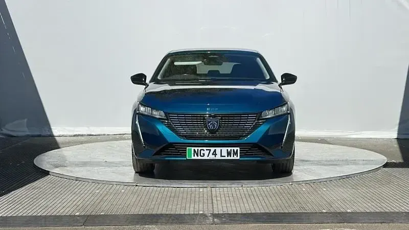 Gebraucht Peugeot e-308 Allure 114 kW (156 PS) 2024 Blau Kleinwagen