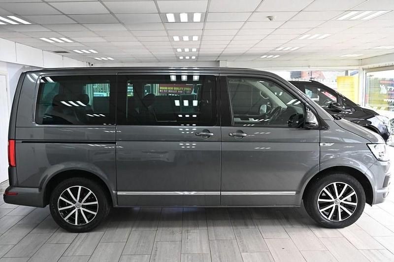 Used VW Caravelle Executive 204 HP (150 kW) 2019 Grey MPV