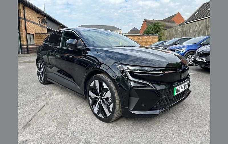 Used Renault Megane E-Tech Komfort 160 kW (218 HP) 2024 Black  Hatchback