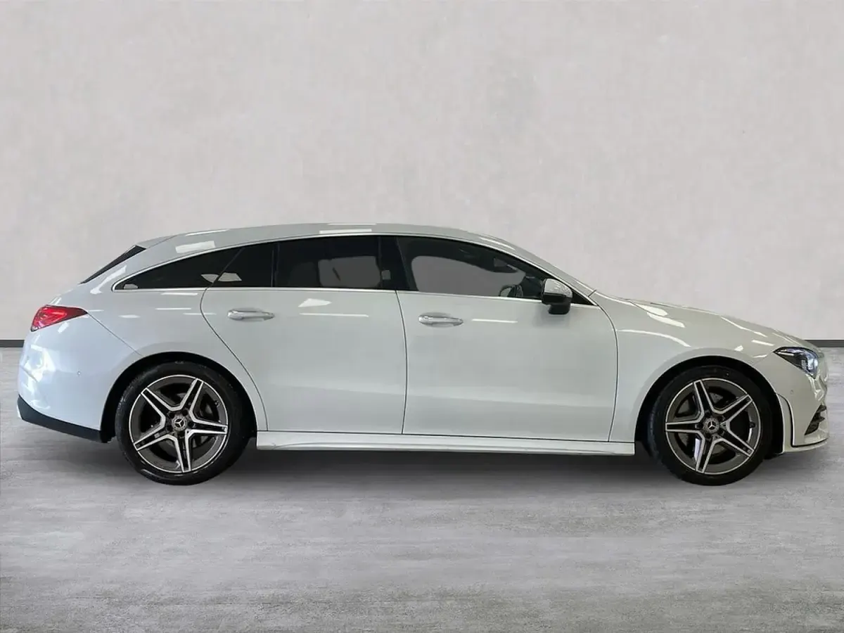 Used Mercedes CLA220 Shooting Brake AMG Line Premium Plus 187 HP (137 kW) 2021 White Estate