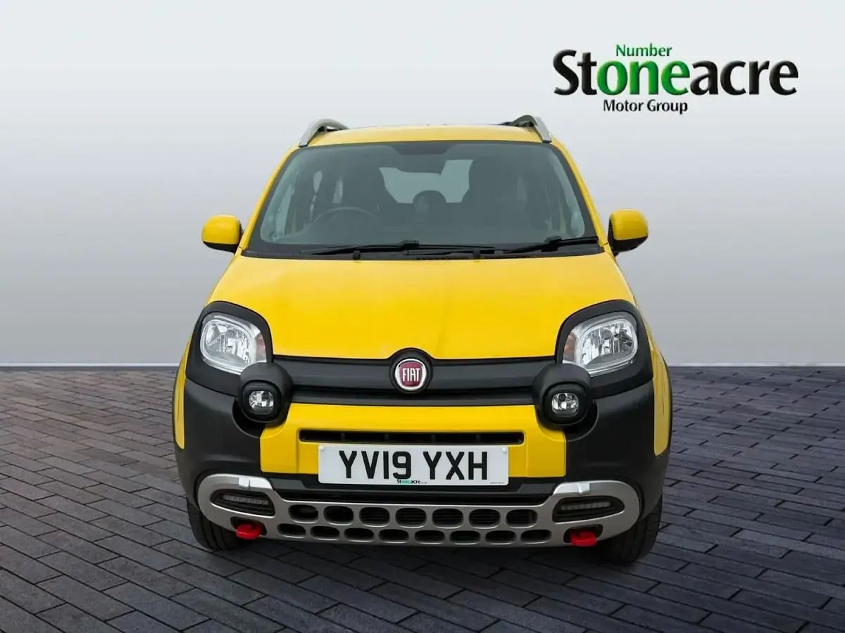 Used Fiat Panda Cross Cross 90 HP (66 kW) 2019 Yellow Hatchback