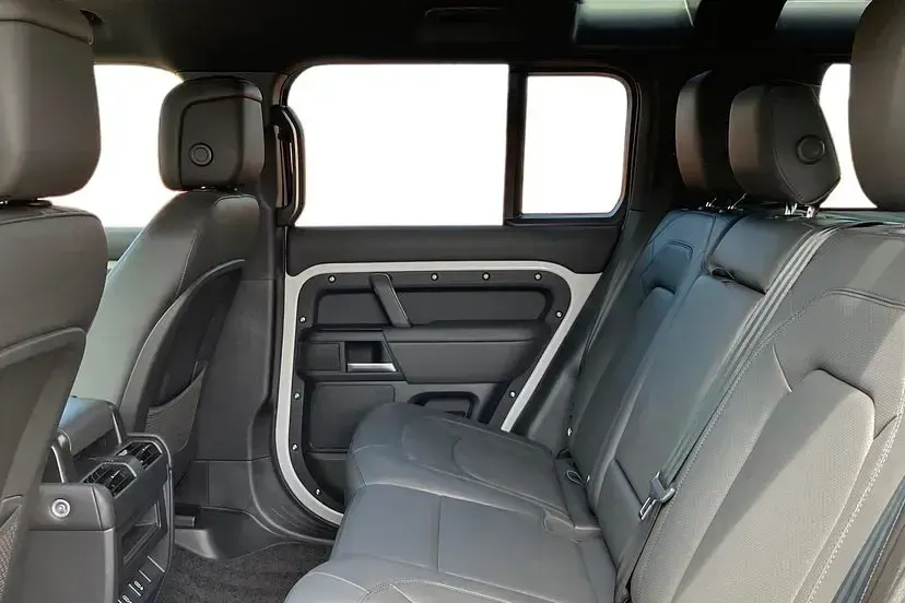 Used Land Rover Defender HSE Dynamic 345 HP (253 kW) 2026 Borasco grey SUV