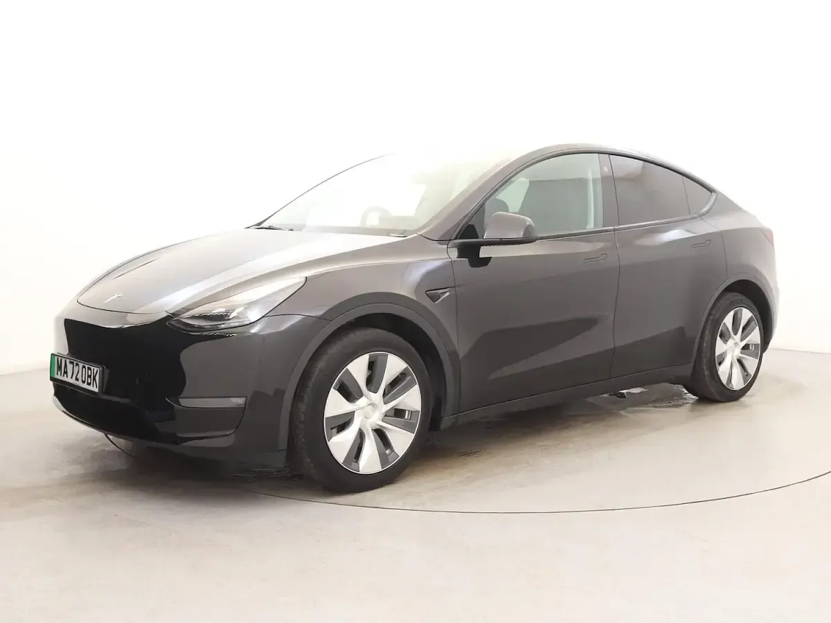Used Tesla Model Y Long Range AWD 378 kW (514 HP) 2022 Black SUV