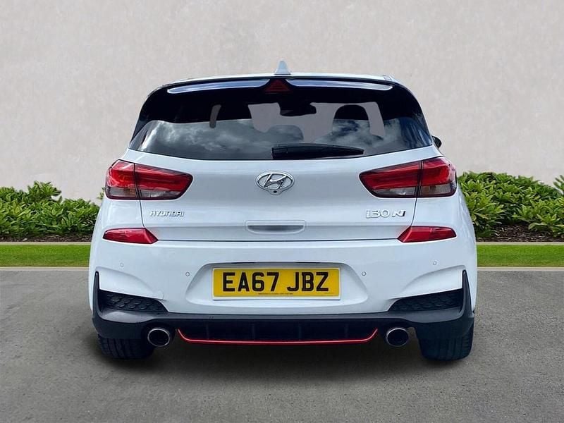 Used Hyundai i30 SE 2017 White Hatchback