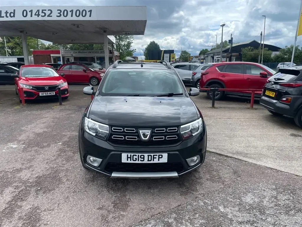 Used Dacia Logan MCV Comfort 90 HP (66 kW) 2019 Black Estate