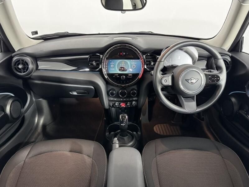 Used Mini Cooper Classic 134 HP (98 kW) 2023 Silver Hatchback