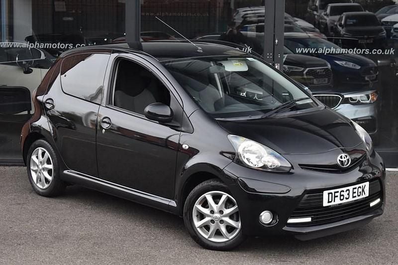 Used Toyota Aygo 68 HP (50 kW) 2013 Tempest black Hatchback