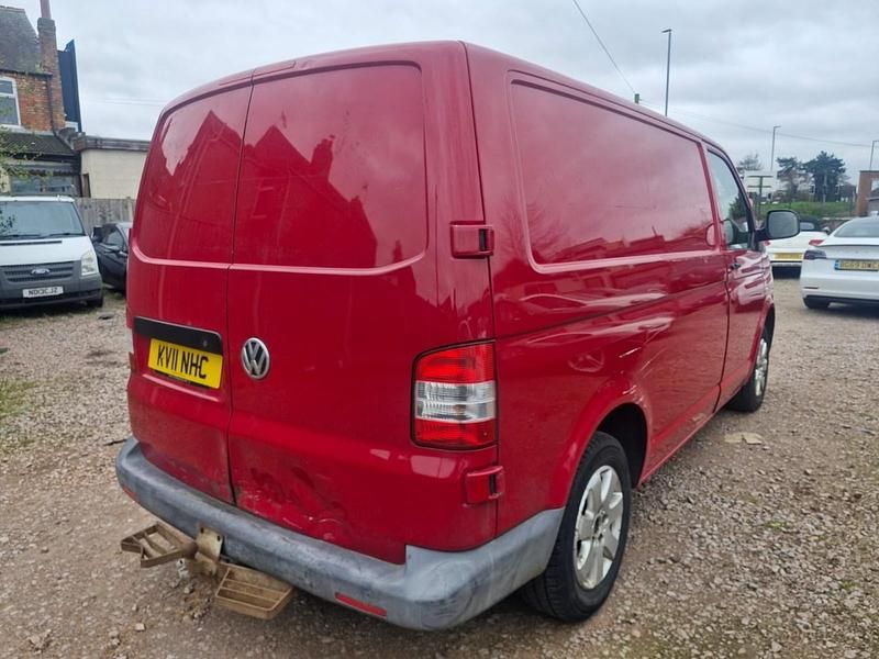 Used VW Transporter 102 HP (75 kW) 2011 Red Van