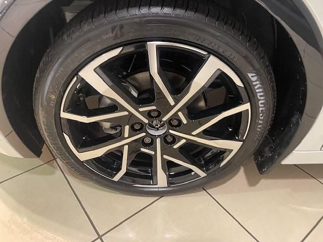 New Toyota Prius 2025 White Hatchback