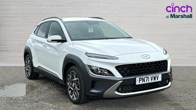 White Used 2021 Hyundai Kona Premium SUV | £16,582 (Fair price) - Image 1/4