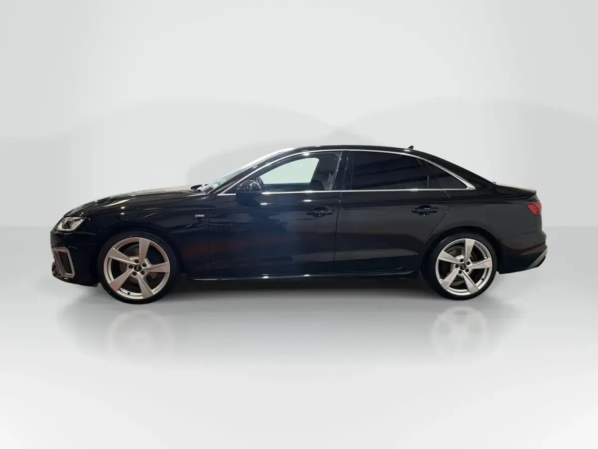 Used Audi A4 S-Line 190 HP (139 kW) 2019 Black Sedan