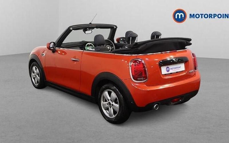 Used Mini Cooper Cabriolet Classic 136 HP (100 kW) 2019 Orange Cabriolet
