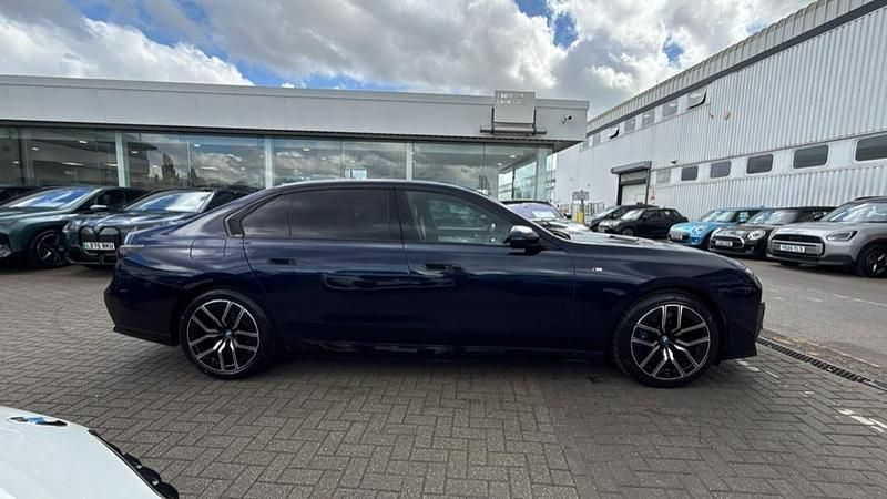 Used BMW i7 M Sport 394 kW (537 HP) 2023 Blue Sedan