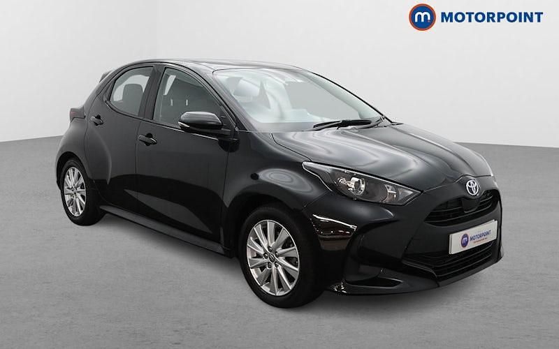 Used 2025 Toyota Yaris Hybrid Hatchback | £15,799 (Super price) - Image 1/4