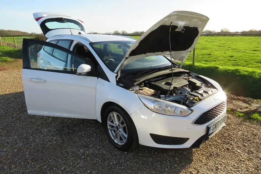 Usado Ford Focus Style 120 HP (88 kW) 2017 Branco Carrinha
