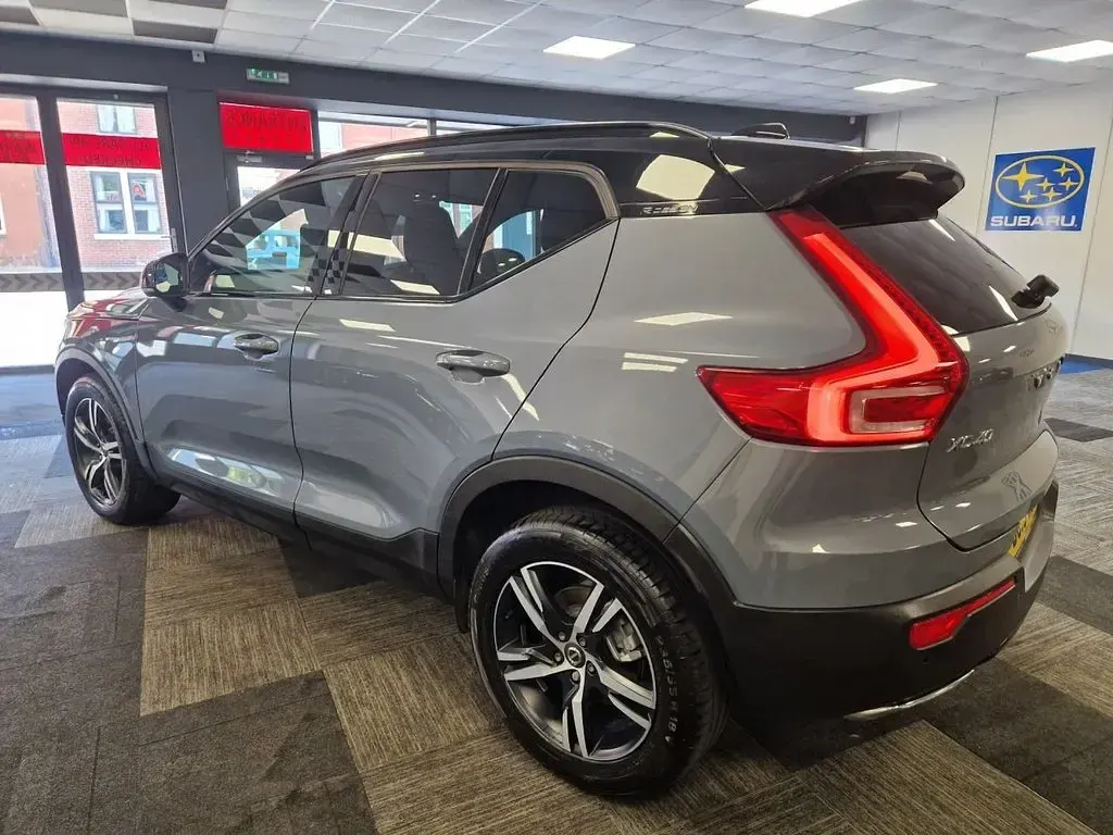 Used Volvo XC40 R-Design 190 HP (139 kW) 2019 Grey SUV