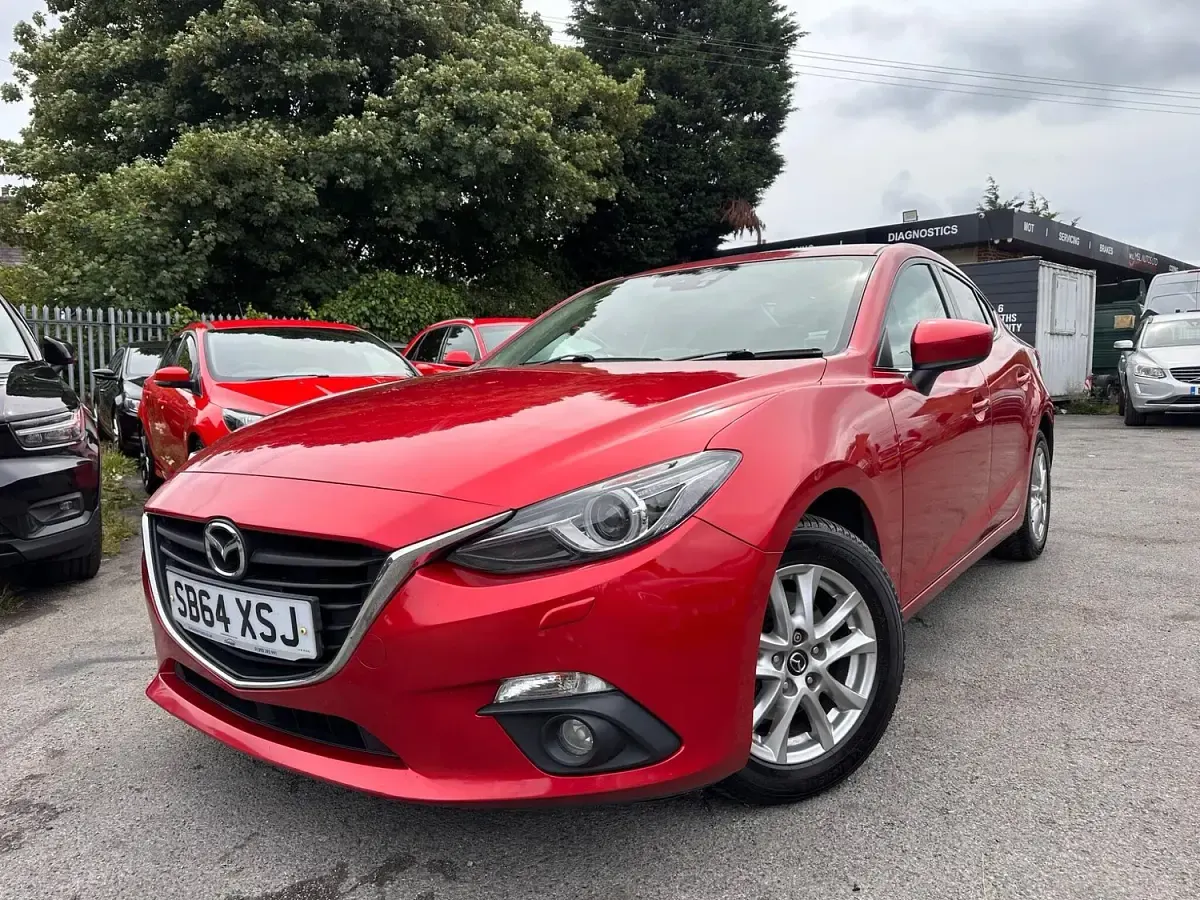Used Mazda 3 165 HP (121 kW) 2014 Red Sedan