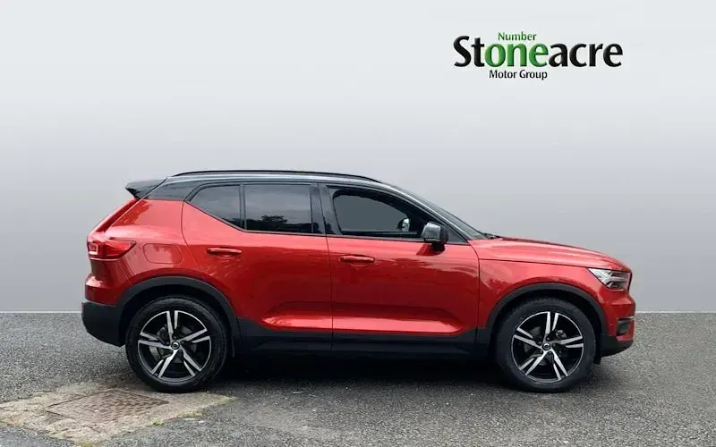 Used Volvo XC40 R-Design 163 HP (119 kW) 2021 SUV