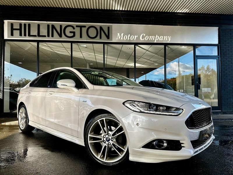 White Used 2016 Ford Mondeo Titanium Hatchback | £11,695 (A bit pricey) - Image 1/4