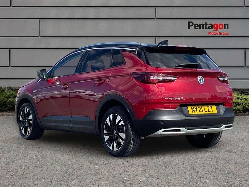 Second-hand Vauxhall Grandland X Edition 128 CP (94 kW) 2021 Roșu SUV