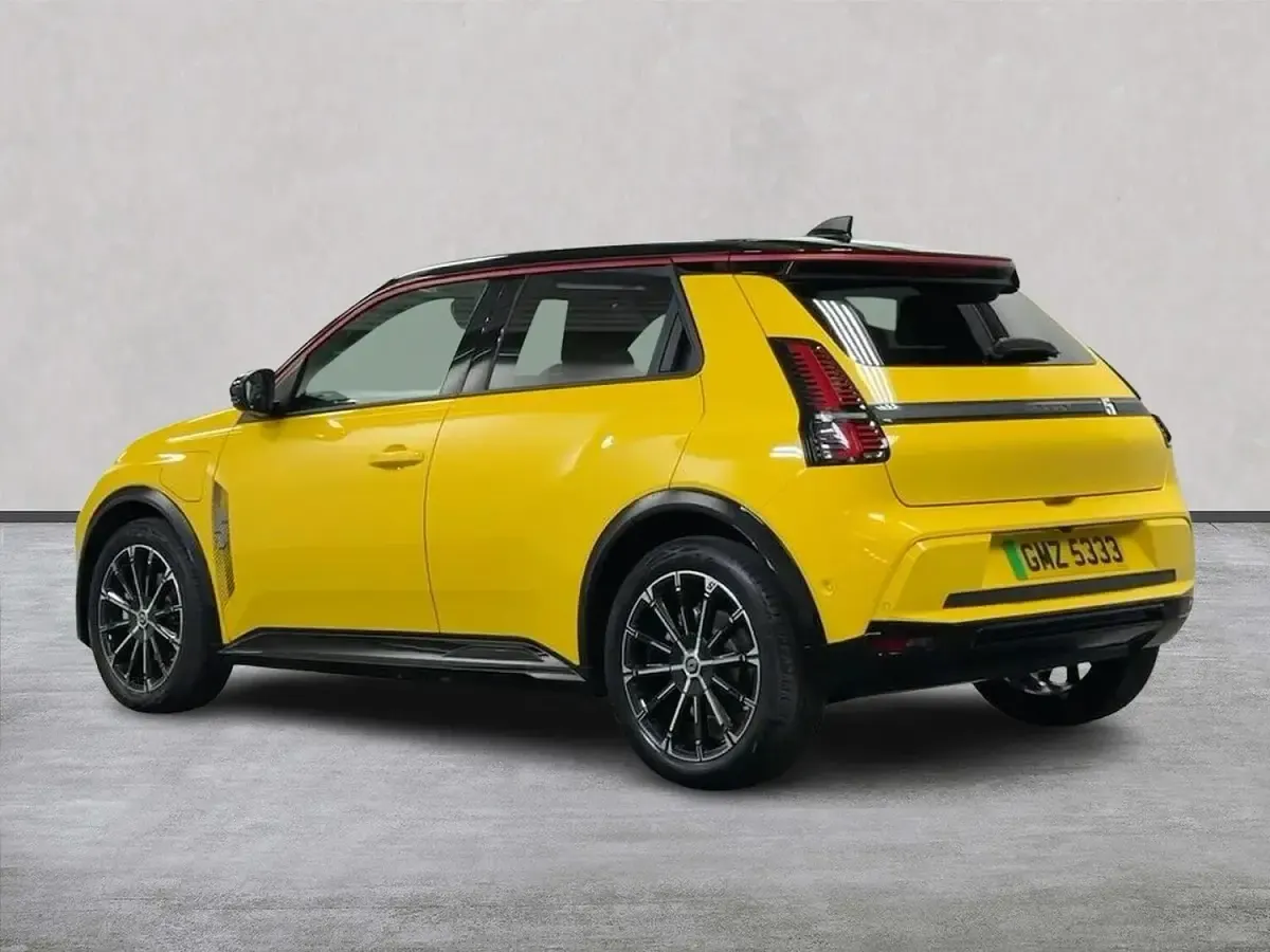 New Renault R5 Iconic 110 kW (150 HP) 2026 Yellow Hatchback