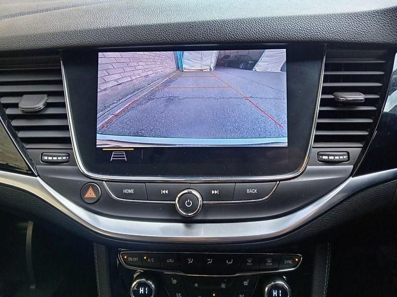 Used Vauxhall Astra Elite 2021 White Hatchback