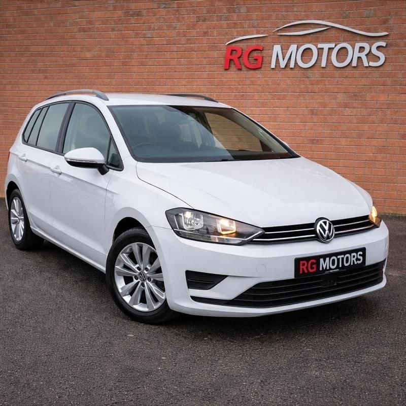 Used VW Golf Sportsvan SE 109 HP (80 kW) 2015 White MPV