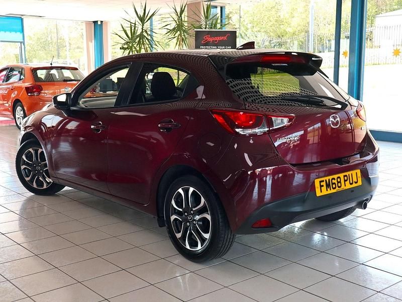 Używany Mazda 2 Inclusive 2019 Czerwony Hatchback