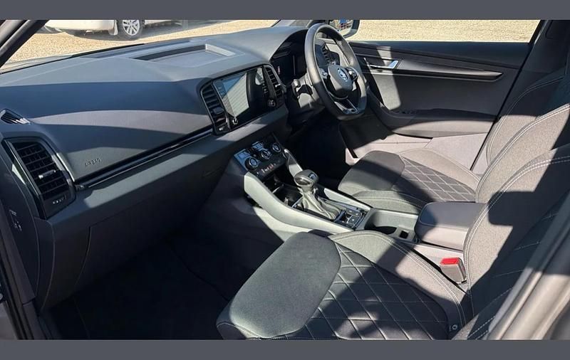 Used Skoda Karoq SportLine 147 HP (108 kW) 2025 Grey SUV