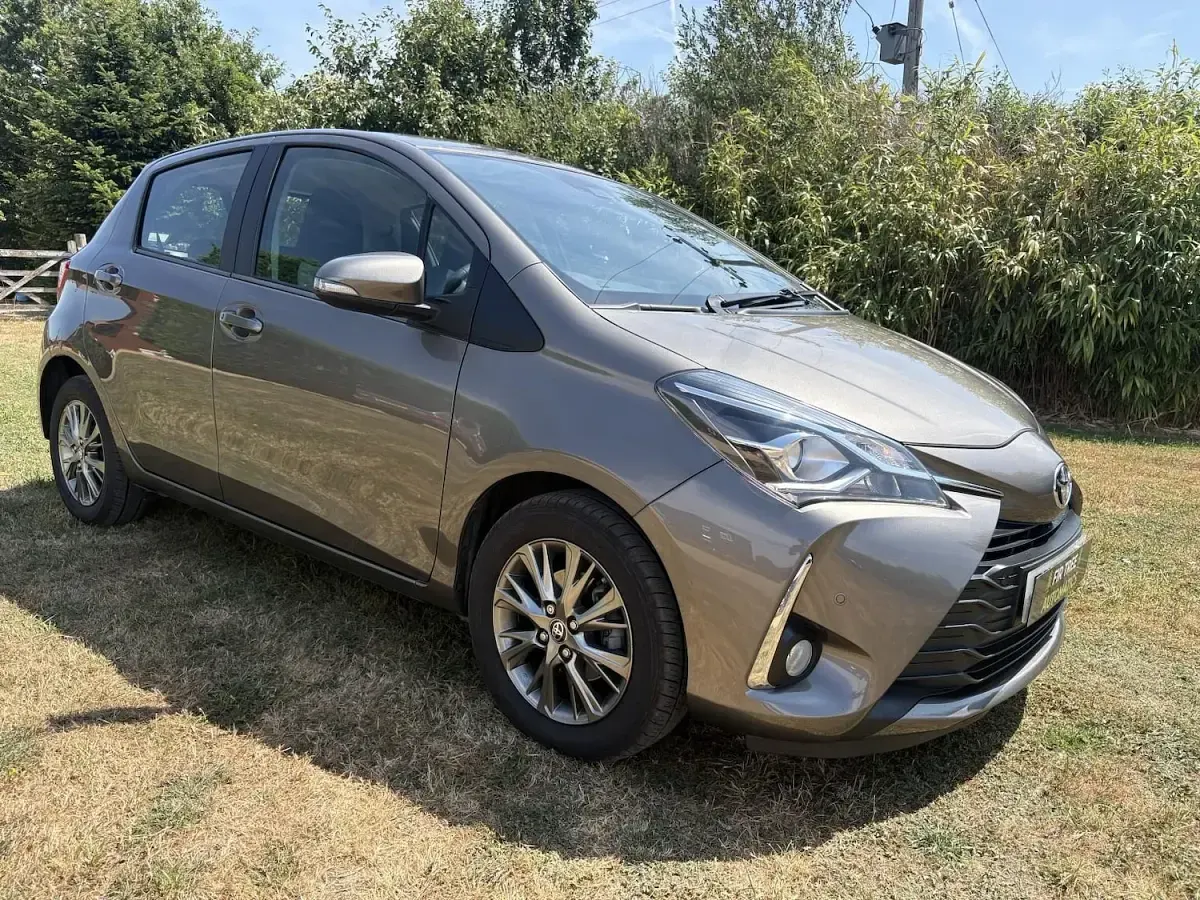 Used Toyota Yaris 107 HP (78 kW) 2020 Bronze Hatchback