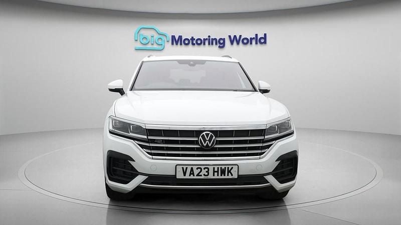 Used VW Touareg R-line 286 HP (210 kW) 2023 White SUV