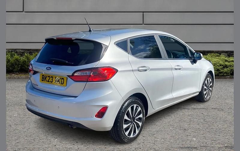 Used Ford Fiesta Titanium 99 HP (72 kW) 2023 Silver Hatchback